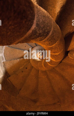 Scale a chiocciola in Caceres cattedrale Foto Stock