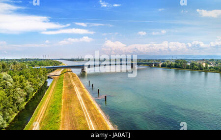 Pierre Pflimlin autostrada ponte sul Reno che collega Francia e Germania Foto Stock