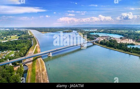 Pierre Pflimlin autostrada ponte sul Reno che collega Francia e Germania Foto Stock