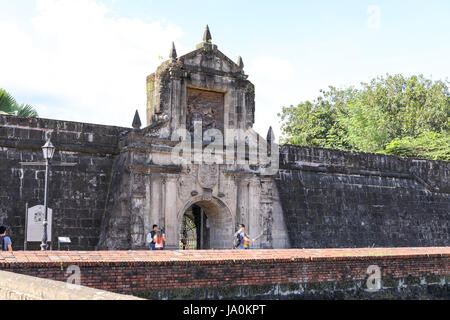 OCT 29, 2016 Gate di Fort Santiago di Intramuros distretto di Metro Manila, Filippine - Punto di riferimento Foto Stock