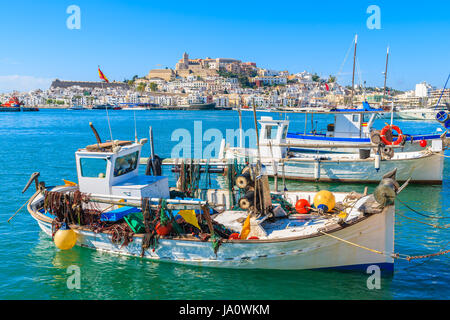 Barche da pesca in Ibiza (Ibiza) porta sull isola di Ibiza, Spagna Foto Stock