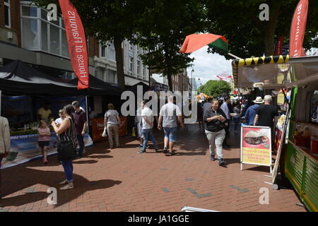 Reading, Berkshire, Regno Unito. 04 Giugno, 2017. Il popolare street food festival tenutosi a Reading, Berkshire, Regno Unito, 2° - 4° giugno 2017 Credit: David Hammant/Alamy Live News Foto Stock