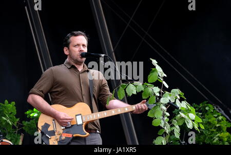 Jan Scott Wilkinson cantante con British Sea Power aka BSP a Southampton gente comune festival, 28 maggio 2017 Foto Stock