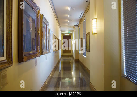 Los Angeles, Apr 11: Sindaco Tom Bradley sala del municipio il Apr 11, 2017 a Los Angeles in California Foto Stock