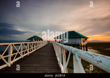 Rilassante beach house a Calatagan, Batangas Foto Stock