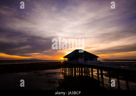 Rilassante beach house a Calatagan, Batangas Foto Stock