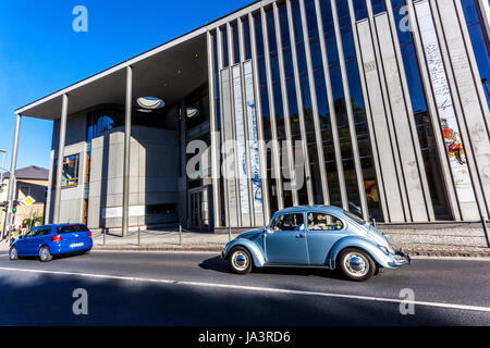 Fabbrica di porcellana Meissen nuovo edificio - Museo e centro visitatori, Meissen, Sassonia, VW Beetle Germania, Europa Foto Stock