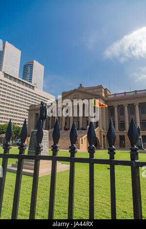 Vista al vecchio edificio del Parlamento a Colombo, Sri Lanka Foto Stock