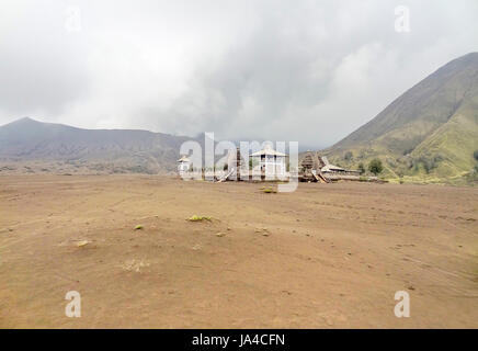 Paesaggio intorno Bromo Tengger Semeru National Park in Java, un isola di Indonesia Foto Stock