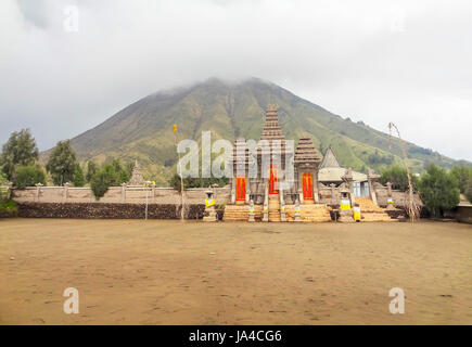 Paesaggio intorno Bromo Tengger Semeru National Park in Java, un isola di Indonesia Foto Stock