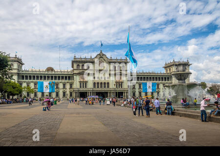 Guatemala Palazzo Nazionale a Plaza de la Constitucion (Piazza della Costituzione) Città del Guatemala, Guatemala Foto Stock