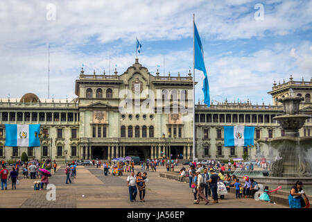 Guatemala Palazzo Nazionale a Plaza de la Constitucion (Piazza della Costituzione) Città del Guatemala, Guatemala Foto Stock