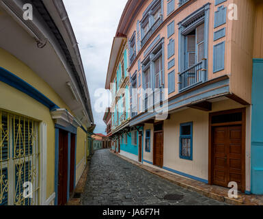 Edifici di Las Penas quartiere sulla base della collina di Santa Ana - Guayaquil, Ecuador Foto Stock