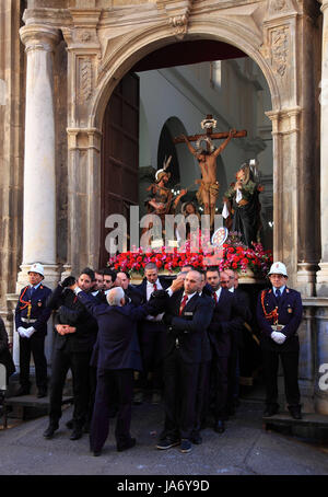 L'Italia, in Sicilia, la città di Trapani, la processione dei misteri di trapani la processione dei Misteri di Trapani il venerdì santo, gruppo dei misteri Foto Stock