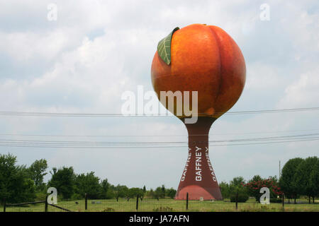 Il Peachoid vicino a Gaffney, SC Foto Stock