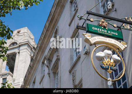 Il Covent Garden Area con una vista a framassoni' Hall di Londra Foto Stock