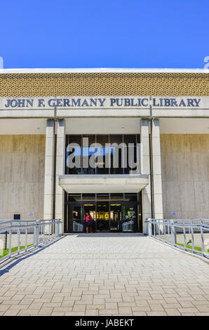 Un moderno e astrazione organica in architettura, John E. Germania Public Library building, il "alveare", in downtown Tampa, FL Foto Stock