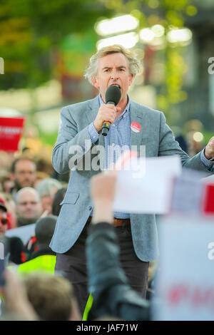 Birmingham REGNO UNITO martedì 6 giugno 2014. Attore comico e Steve Coogan risolve un rally a sostegno del partito laburista. Credito: Pietro Lopeman/Alamy Live News Foto Stock