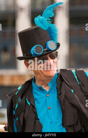 Enigma Border Morris ballerini a Wessex Folk Festival a Weymouth Dorset, in giugno Foto Stock