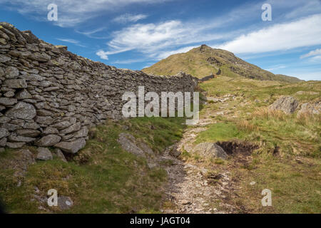 Helvellyn è una montagna nel Lake District inglese, il punto più alto della gamma Helvellyn. Il suo un Wainwright Foto Stock