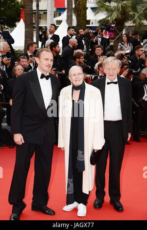 Carlo Gabriel Nero, Vanessa Redgrave, Signore duplicazioni che arrivano sul tappeto rosso per il film "Nelyubov' settantesimo Cannes Film Festival Maggio 18, 2017 foto Jacky Godard Foto Stock