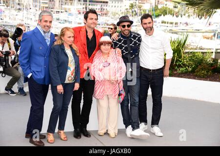 Photocall del film 'Visages, villaggi' equipaggio del film : ?, Rosalie Varda-Demy, Matthieu Chedid, Agnès Varda, JR, ? Settantesimo Cannes Film Festival Maggio 19, 2017 foto Jacky Godard Foto Stock