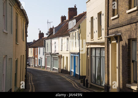 La High Street a Wells-next-il-mare sulla Costa North Norfolk, Regno Unito Foto Stock