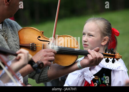 L'Europa,Est Europa, Slovacchia,Polonia,margine,Cerveny Klastor,folklore,festival,festa,festival con costumi tradizionali,costume nazionale,cultura, estate, Foto Stock