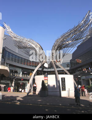 Angel Wings scultura Angelo Central Shopping Centre Islington Londra Foto Stock