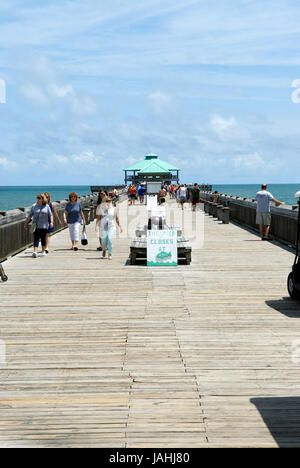Folly Beach Fishing Pier a Charleston, South Carolina, USA. Foto Stock