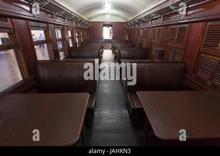 Vecchio Carro da pranzo, scena del Museo Ferroviario (Museo Ferroviario) di Asuncion, ex stazione ferroviaria, Paraguay. Foto Stock