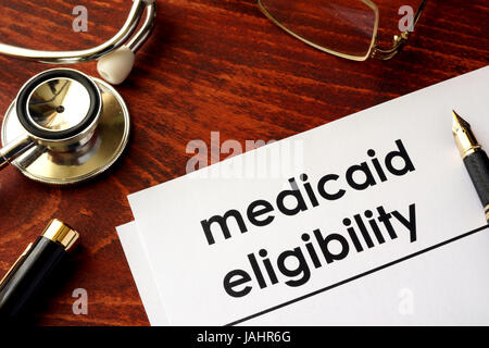 Documento con titolo di ammissibilità Medicaid. Foto Stock