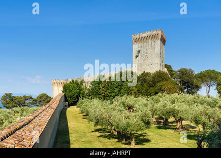 Castiglione del lago, Italia - 30 Maggio 2017 - la fortezza medievale nel centro storico di Castiglione del lago, umbria, Italia Foto Stock