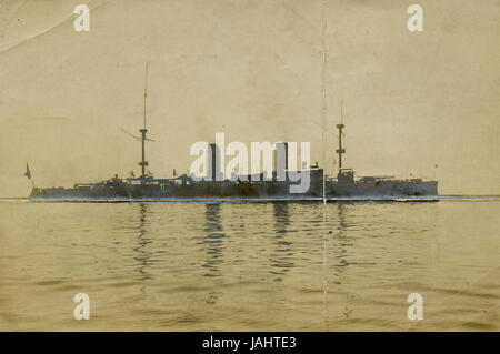 Antique c1908 fotografia, USS Cleveland nelle isole filippine. La USS Cleveland (C-19/PG-33/CL-21) era una marina degli Stati Uniti Denver-classe protetta cruiser. Lei è stato lanciato il 28 Settembre 1901 da Bath Iron Works, bagno, Maine, e commissionato il 2 novembre 1903. Fonte: originale stampa fotografica. Foto Stock