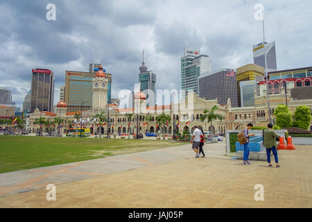 Kuala Lumpur, Malesia - 9 Marzo 2017: piazza Merdeka, letteralmente la Piazza Indipendenza, è dove il: la malese bandiera issata per la prima volta nel 1957. Foto Stock