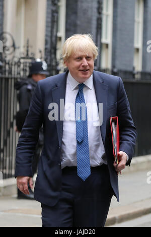 I politici a Downing Street il giorno in cui il primo ministro britannico Theresa Maggio fa una dichiarazione ufficiale al di fuori 10 Downing Street dopo un incontro con la regina a Buckingham Palace per sciogliere il parlamento, a partire ufficiale generale della campagna elettorale. Dotato di: Boris Johnson il Segretario di Stato per gli Affari Esteri dove: Londra, Regno Unito quando: 03 maggio 2017 Credit: Dinendra Haria/WENN.com Foto Stock