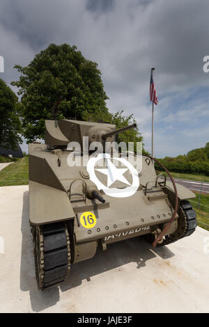 Un americano di guerra mondiale due serbatoio all'Uomo Morto Museo d'angolo in Normandia, Francia Foto Stock