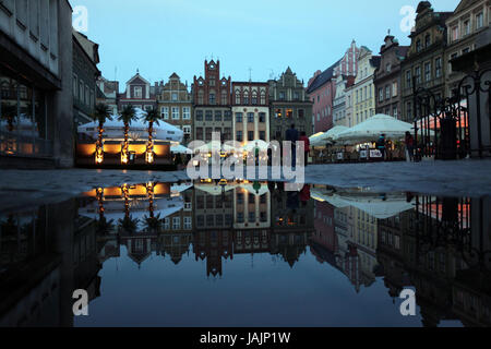 Polonia,pone,Poznan,Stary Rynek,square,Città Vecchia,vita quotidiana,Rynek,city hall square,sera, Foto Stock