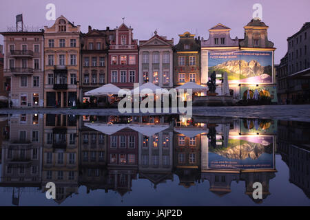 Polonia,pone,Poznan,Stary Rynek,square,Città Vecchia,vita quotidiana,Rynek,city hall square,sera, Foto Stock