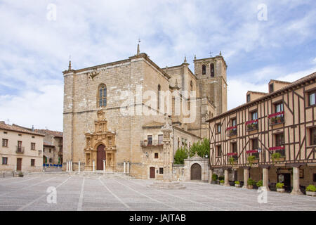 Spagna,Castiglia e León,Penaranda de Duero,chiesa, Foto Stock