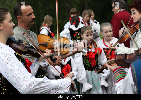 L'Europa,Est Europa, Slovacchia,Polonia,margine,Cerveny Klastor,folklore,festival,festa,festival con costumi tradizionali,costume nazionale,cultura, estate, Foto Stock