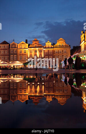 Polonia,pone,Poznan,Stary Rynek,square,Città Vecchia,vita quotidiana,Rynek,city hall square,sera, Foto Stock