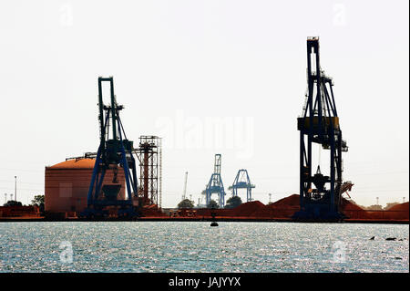 Industria sul manto di Fos-sur-Mer accanto a Marsiglia. Foto Stock