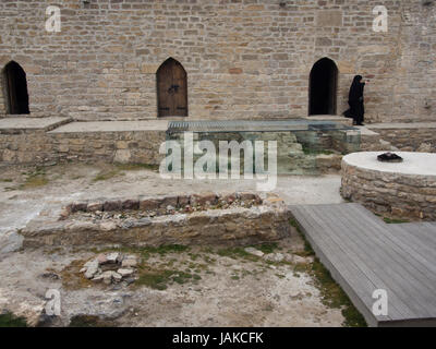 Ateshgah, tempio del fuoco di Baku in Azerbaijan, un vecchio indù zoroastriana e luogo di culto, restaurato e funziona come il museo Foto Stock