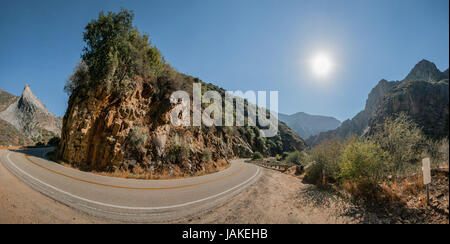 Kings Canyon National Park panorama tree con la montagna Foto Stock