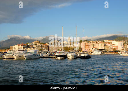 Città portuale di Saint Florent in corsica Foto Stock