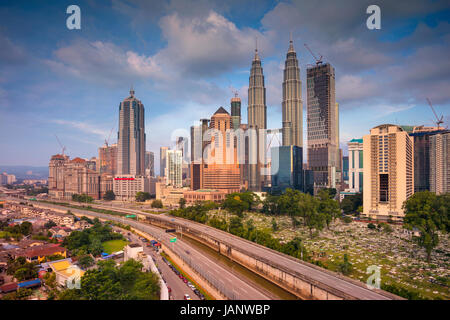 Kuala Lumpur. Immagine di paesaggio cittadino di Kuala Lumpur in Malesia durante il giorno. Foto Stock