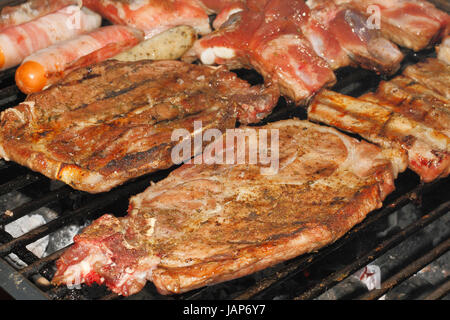 Verschiedene Sorten Fleisch vom Grill Foto Stock