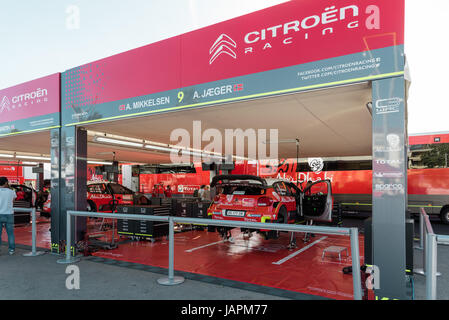 Alghero, Italia, 7 giugno 2017. Rally d'Italia Sardegna. La Citroen Racing Box. Credito: Giacomo Altamira/Alamy Live News Credito: Giacomo Altamira/Alamy Live News Foto Stock