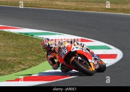 Mugello - Italia, 3 giugno: spagnola Repsol Honda rider Daniel Pedrosa a 2017 OAKLEY GP d Italia di MotoGP Mugello il 3 giugno 2017. Italia Foto Stock